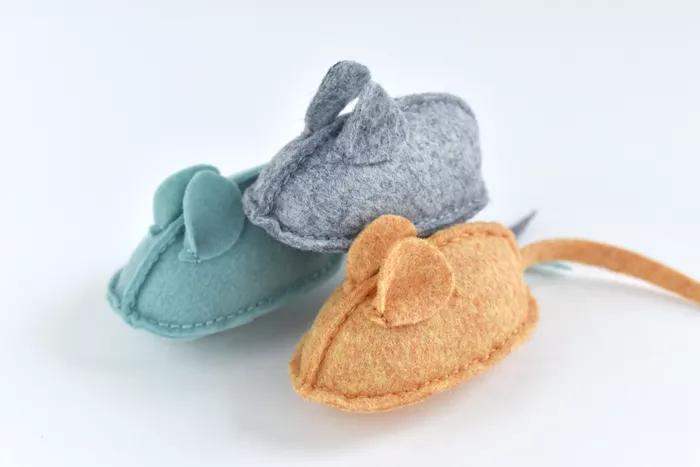 іграшка для кота